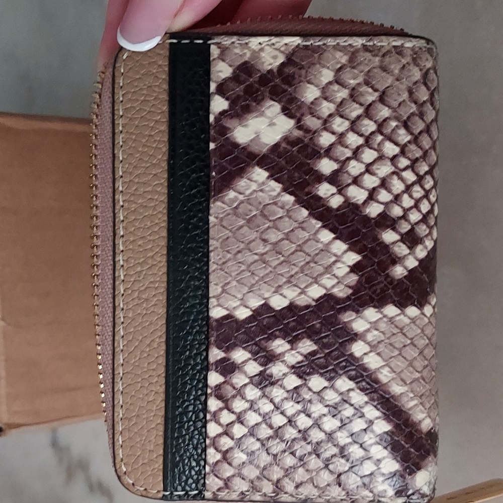 Wallet - Picture 4 of 4